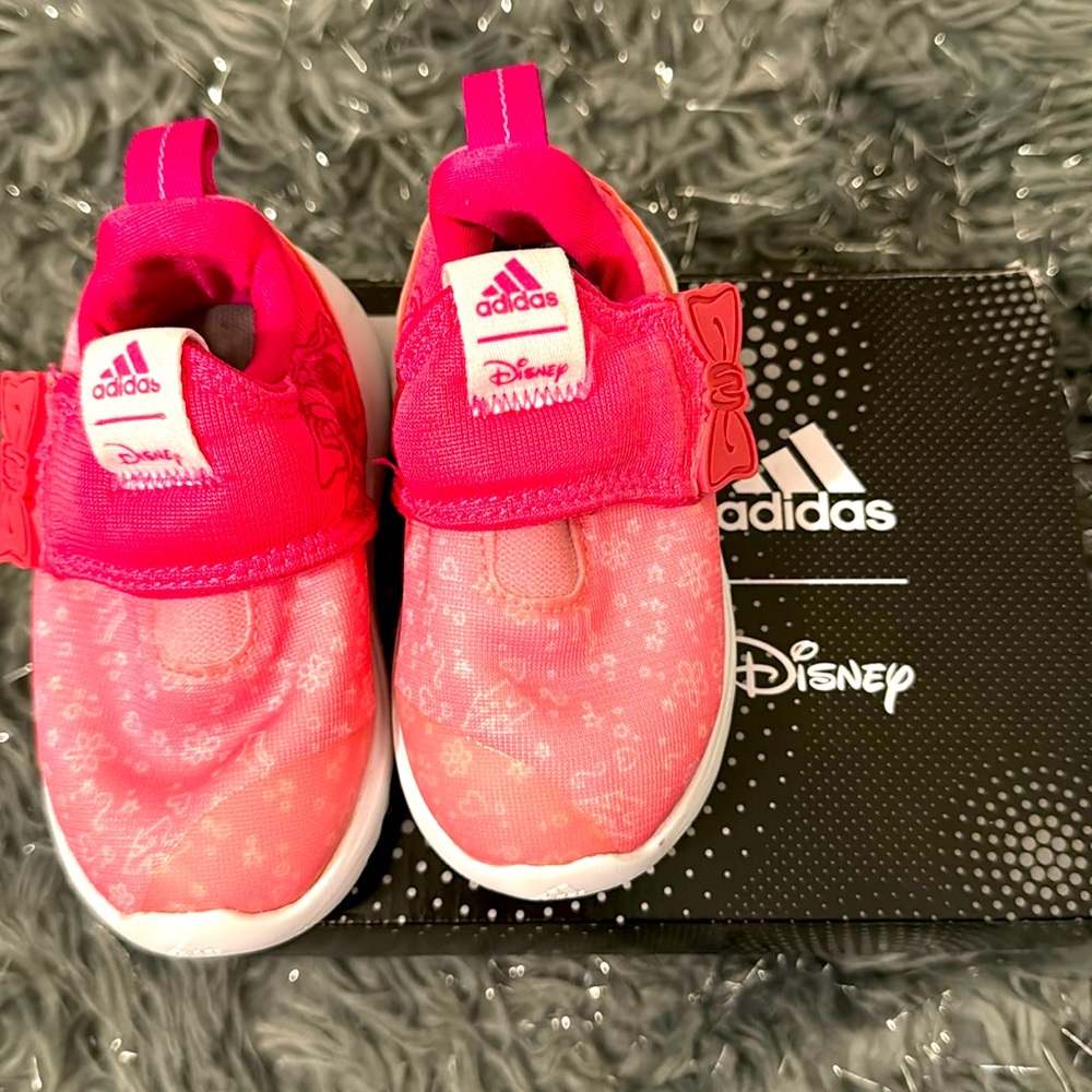 Minnie mouse Disney pink addidas